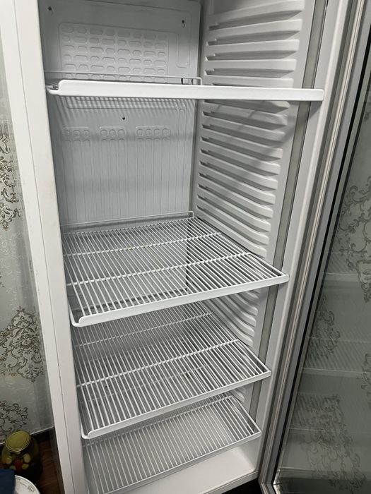 Продается почти новый холодильник срочно