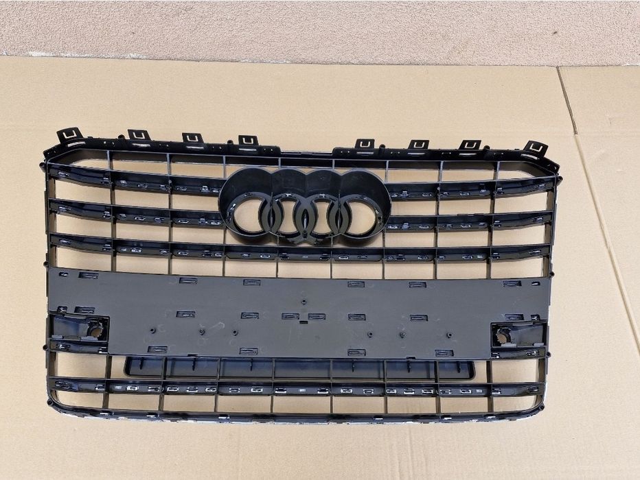 Grila centrala Audi A8 D4 facelift 2014-2017