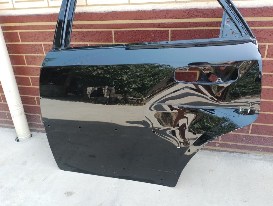 Жентра эшиги чап орка томон