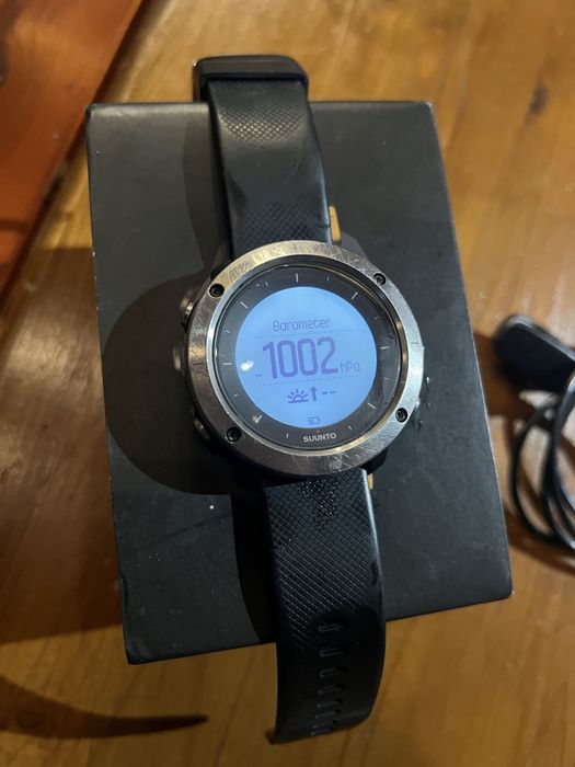 Коледна цена!Смарт часовник suunto traverse
