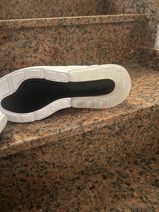 Маротонки найк Air Max270