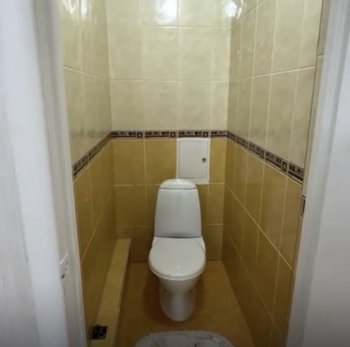 Продам квартиру двухкомнатную.