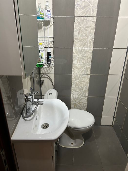 Продавам 2 стаен (Гарсониера)