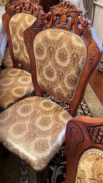 Продам стулья в отличном состоянии.