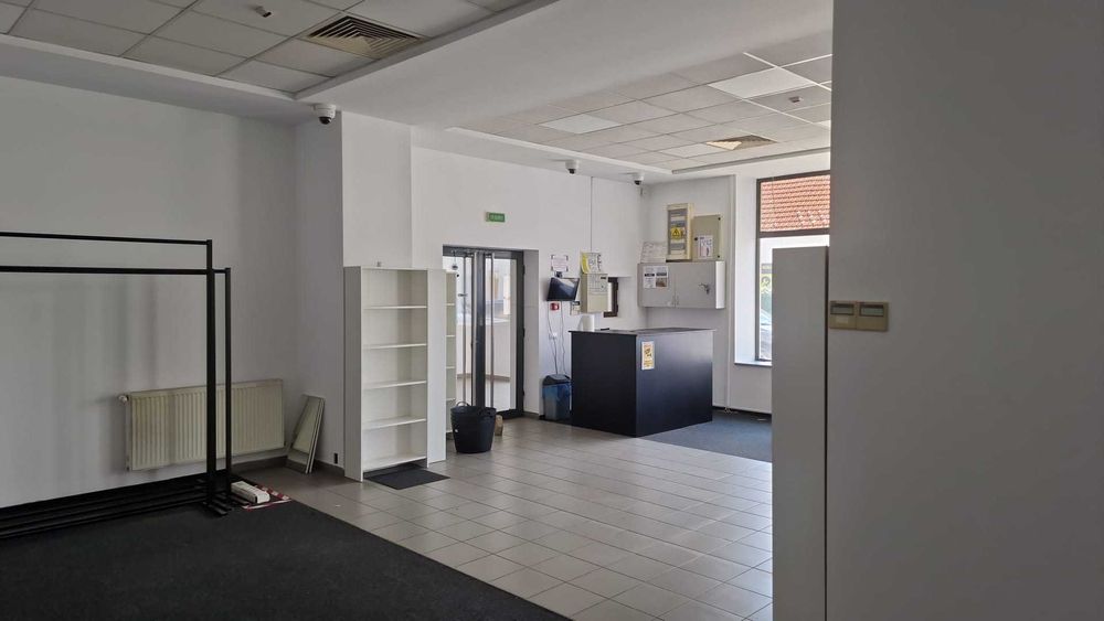 Spatiu comercial liber la parter 160 mp si ETAJ CU  SPATIU DE JOACA inchiriat !