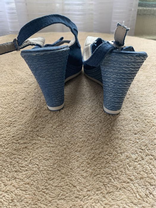 Босоножки  разные