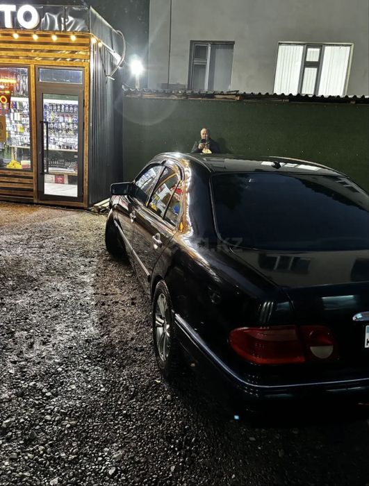 Мерседес Липарик