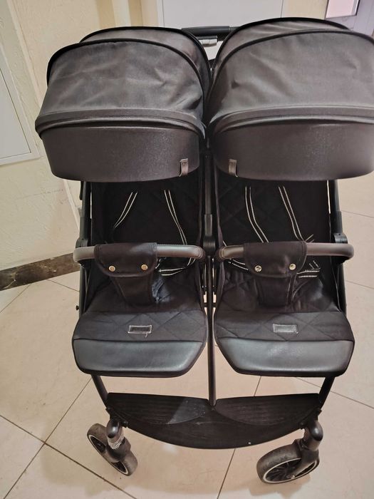 Коляска для двойни (близнецы)
