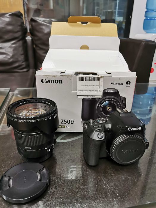 Canon 250D + Sigma 17-50 f 2,8