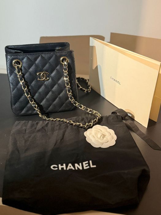 Premium Leather 100% Chanel bag new