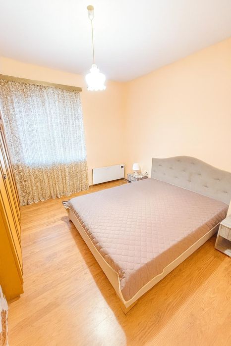 Дава се под наем Тристаен апартамент в Пловдив, Кючук Париж - 92 кв.м за 459 € - Снимка #2