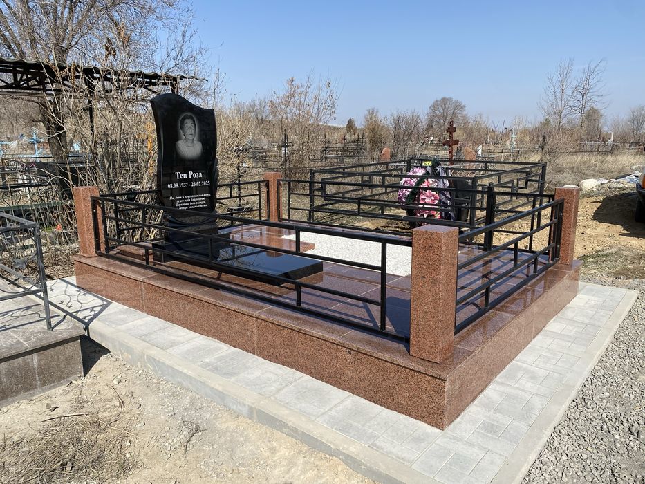Памятники из гранита, мет.ограды,строительство мемориальных комплексов