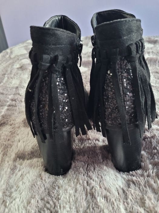 Botine negre cu toc gros