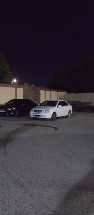 Lasetti 1.8 aftomat shevralet