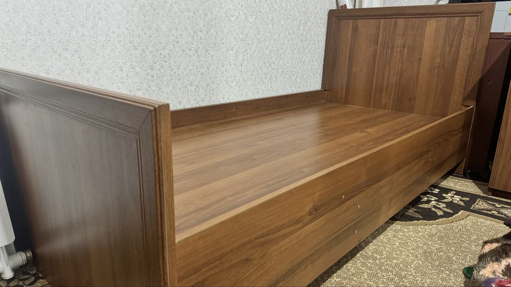 Кровать полуторка