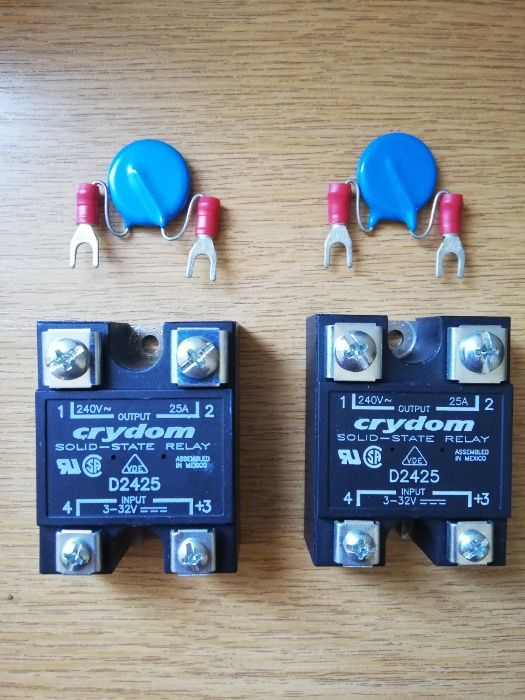 Solit State Relay Crydom 12 A - 25 A D2425 EZ240D12