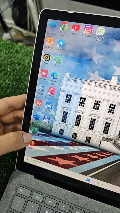 Microsoft ning eng go'zal modeli Surface pro 4 dan keldi!