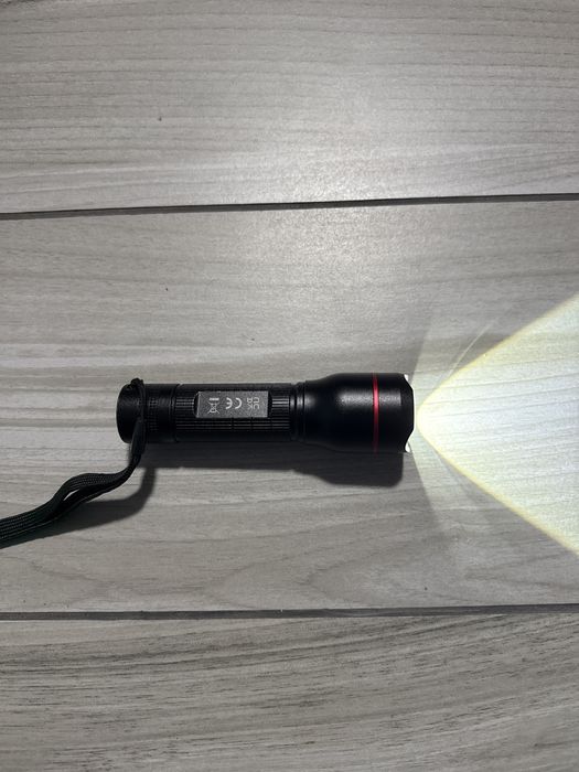 Lanterna tactica cu LED Lepro