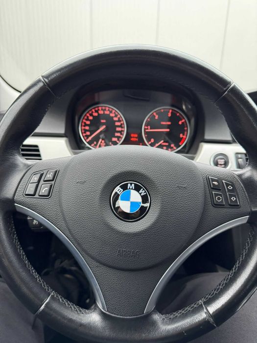 BMW Seria 3 E90 320d / 184 cp / 2010 / prim proprietar