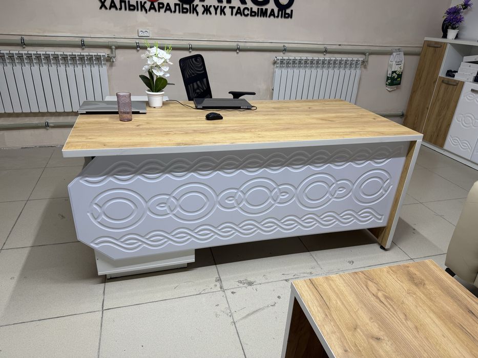 Стол для офиса