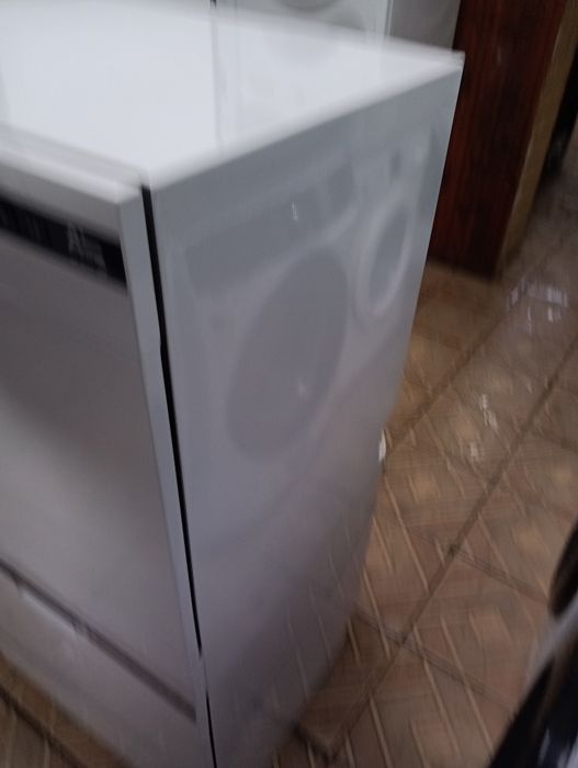 Свободно стояща съдомиялна за 8 комплекта кубче Candy  2 год.Гаранция!