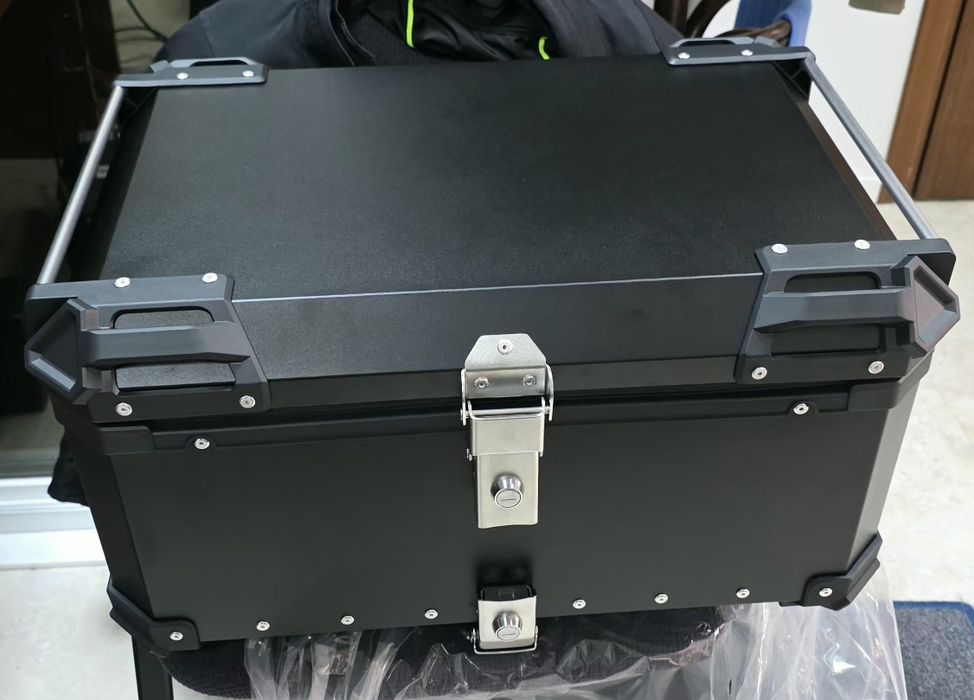 Topcase 65L pentru 2 căști