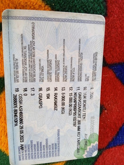 Isuzu abtomobol sotiladi