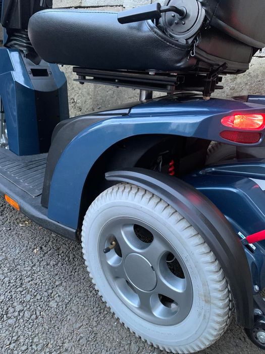 Scuter electric Sterling Elite 2Plus pentru persoanele cu dizabilitati