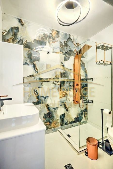 ПАРКОМЯСТО ! Тристаен апартамент под наем - Галата