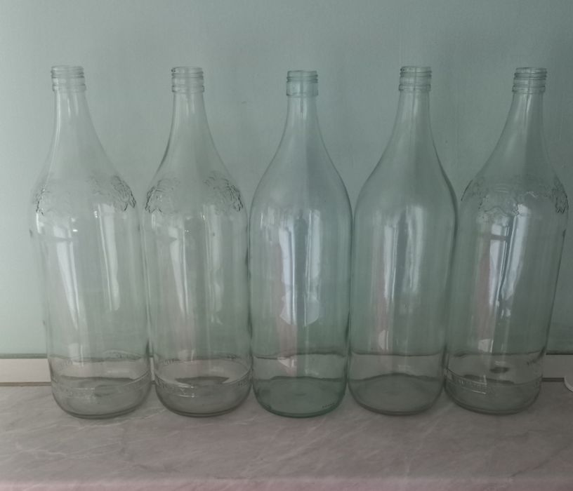 Продам бутыль стеклянный