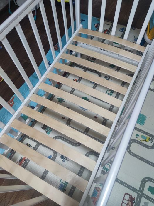 Продам детскую кроватку б/у