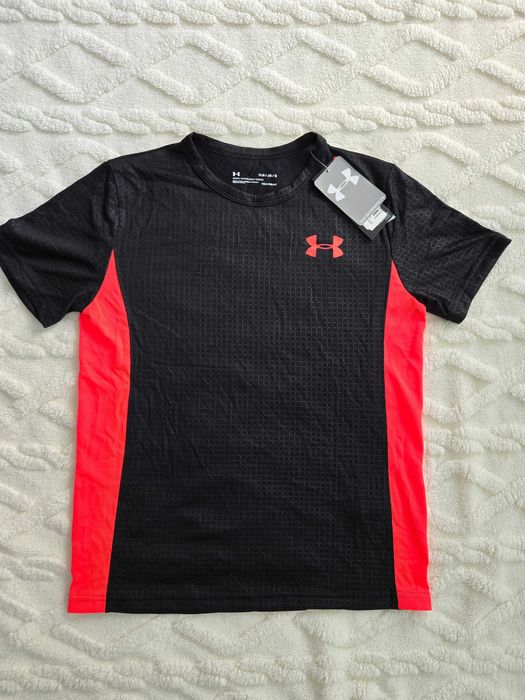 Тениска Under Armour унисекс 12-13 Years