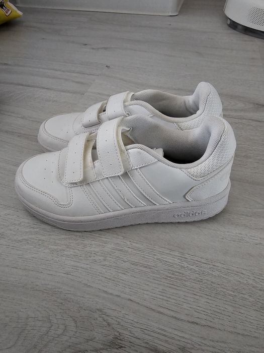 Vand Adidas mărimea 35
