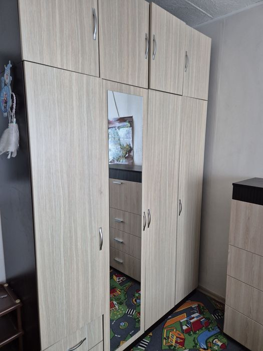 Гардероб  с надстройка и шкаф