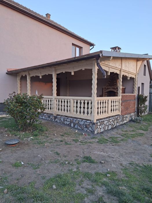 Grătare rustice și foișoare și piatră naturală