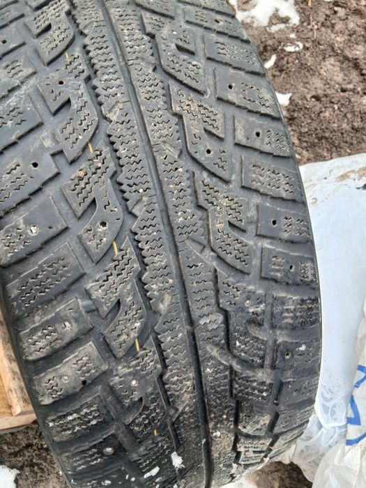 Бу  шина  255/50/19