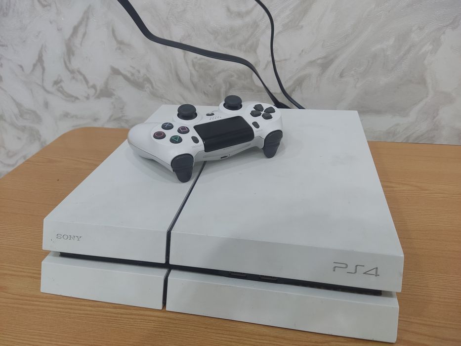 Sony PlayStation 4 Объем памяти:[500 Гб]