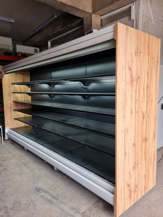 Крайстенна хладилна витрина Costan 3.75м