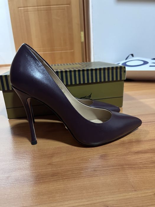 Продам лодочки женские