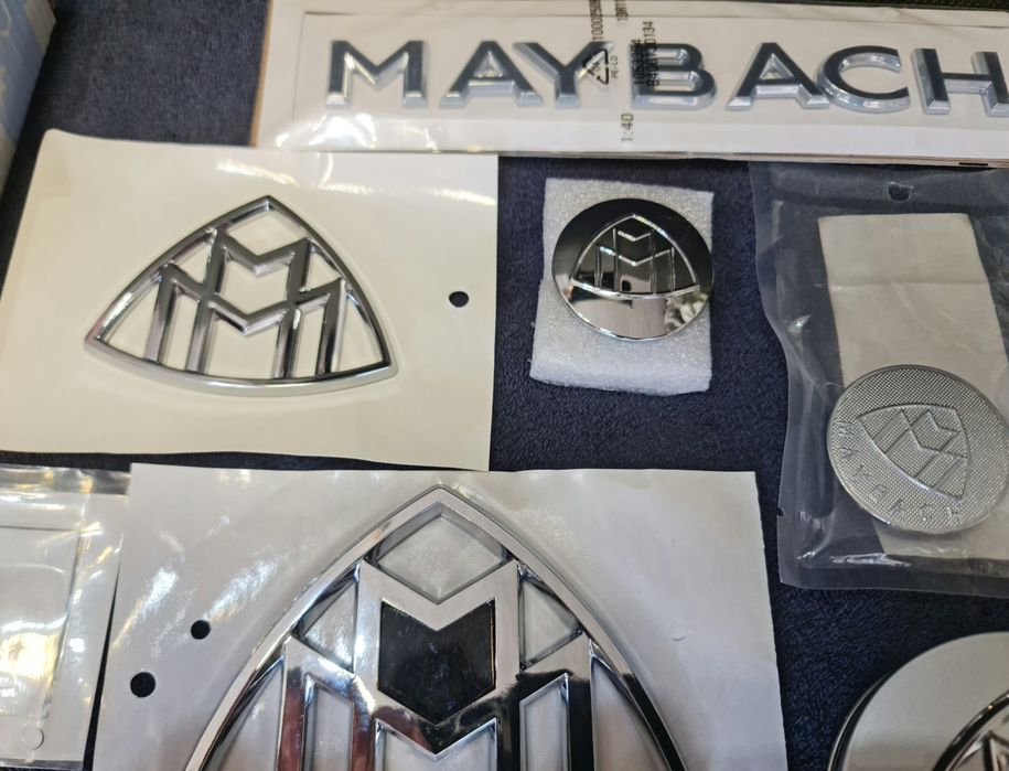 Емблема за Мерцедес Майбах Mercedes Maybach