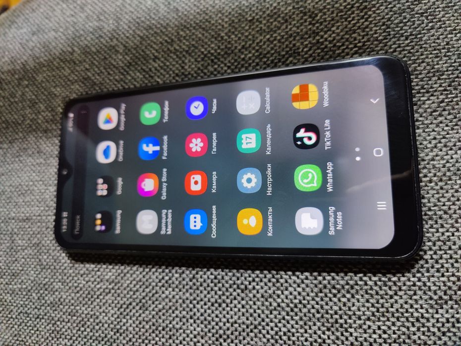 Продам телефон 15000 тенге