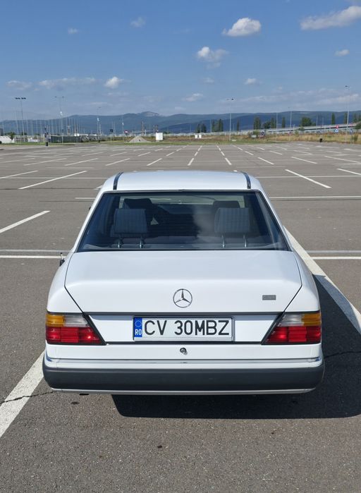 MERCEDES-BENZ E-Class 1991 — imagine 2