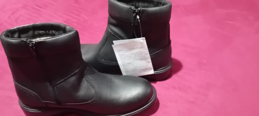 Боти,цели и перфоре обувки