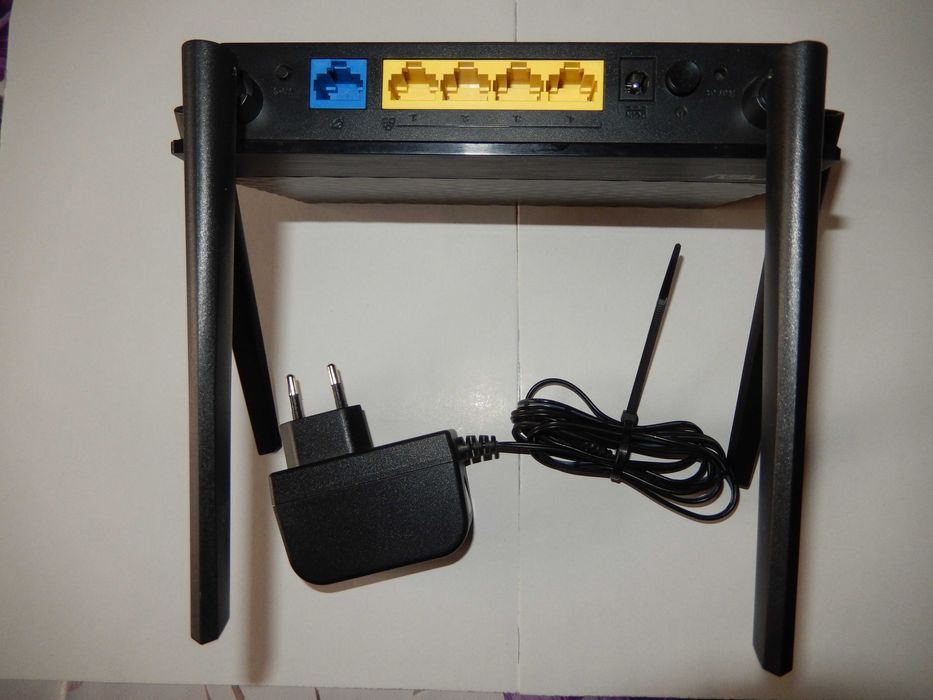 Vand    router  wireless ASUS