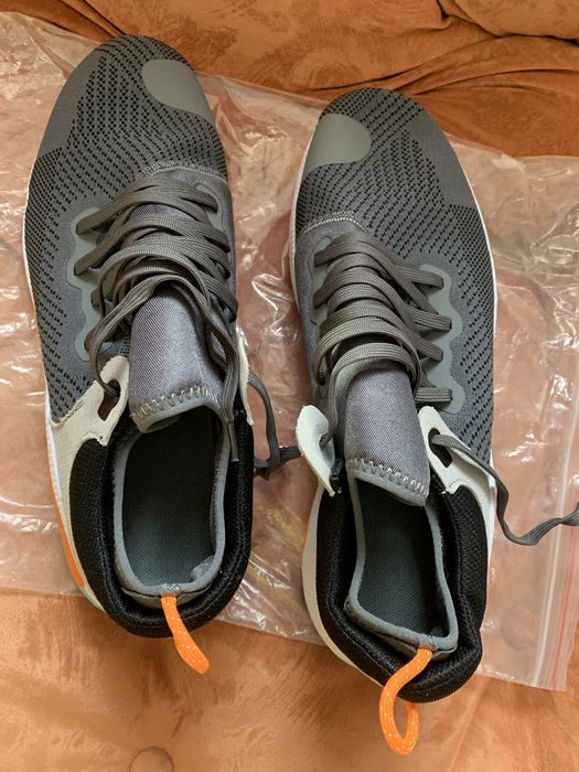 Продам кроссовки