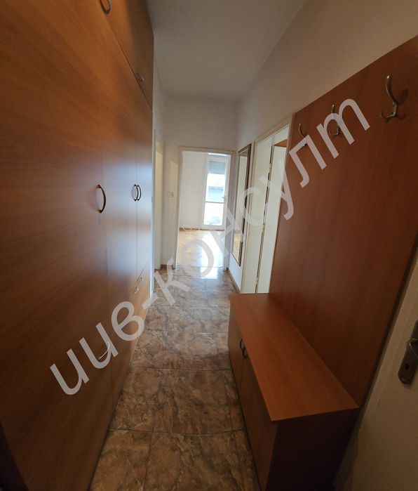 Продава се Тристаен апартамент в Велико Търново, Бузлуджа - 105 кв.м за 1600 €/кв.м - Снимка #4