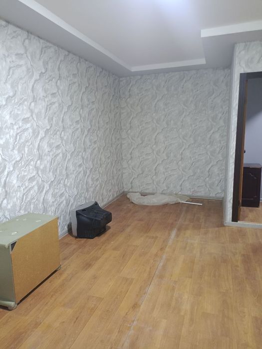 Продаётся 1 комнатная квартира в Чирчике
