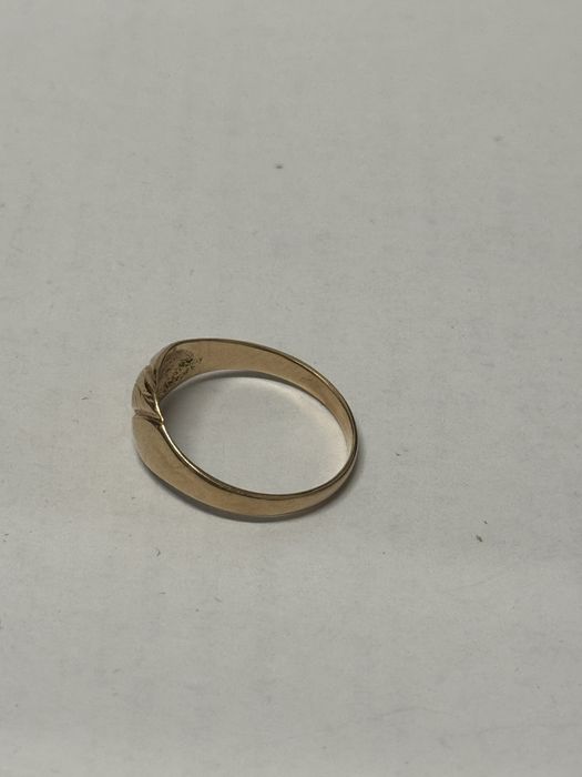 златен дамски пръстен 2.29гр 14к 585