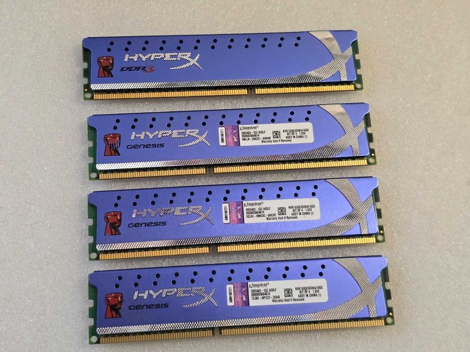 Kit memorie RAM Kingston HyperX 16GB (4x4GB) DDR3 1600MHz Genesis CL9 XMP
