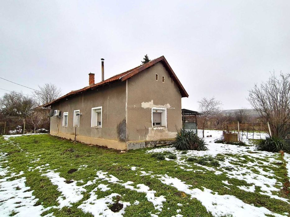 Продава се Къща в с. Брегаре, Област Плевен - 100 кв.м за 77 €/кв.м - Снимка #5